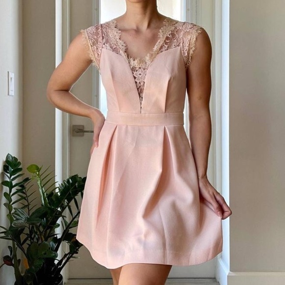 BCBG Generation light pink lace pleated dress - Picture 2 of 7